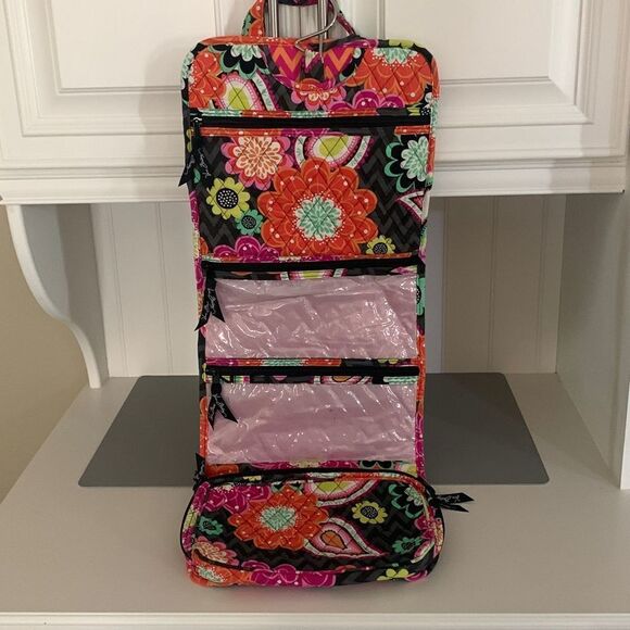 VERA BRADLEY Hangup Toiletries Bag - Picture 3 of 7